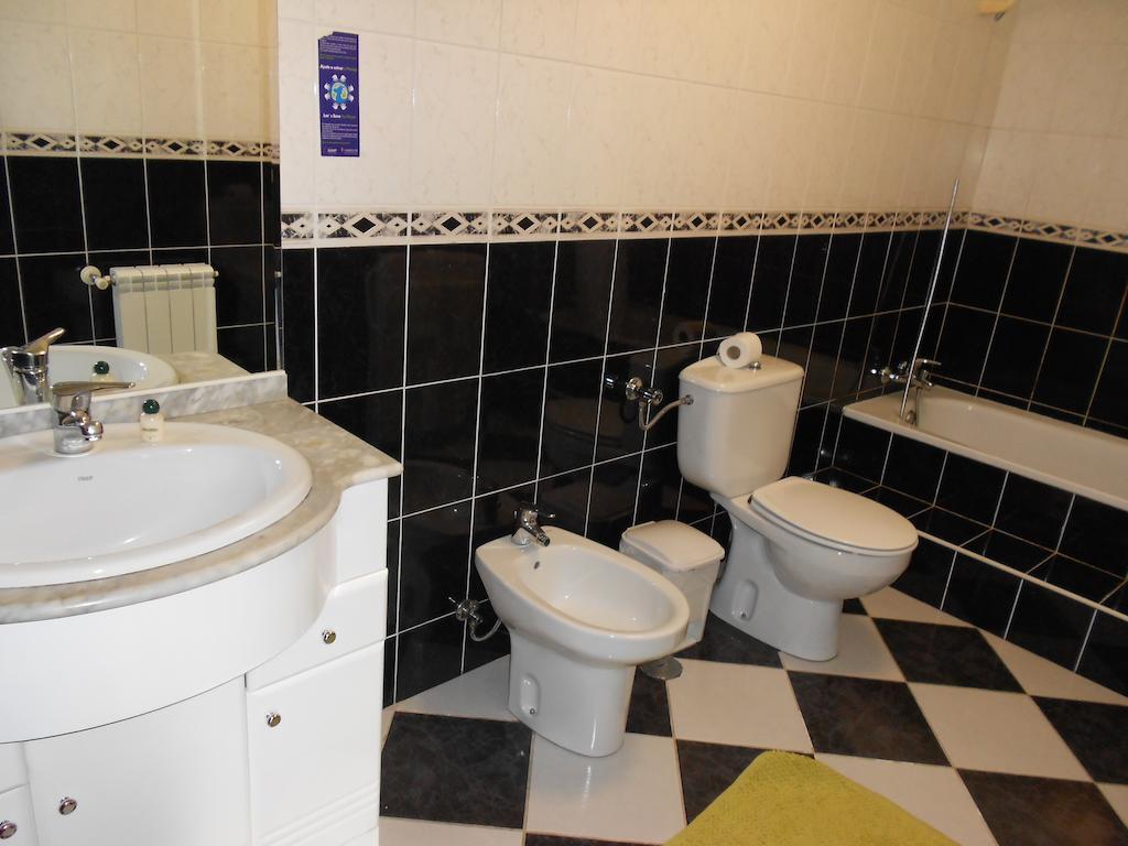 Vale De Azereiros Apartamentos Geres Ruang foto
