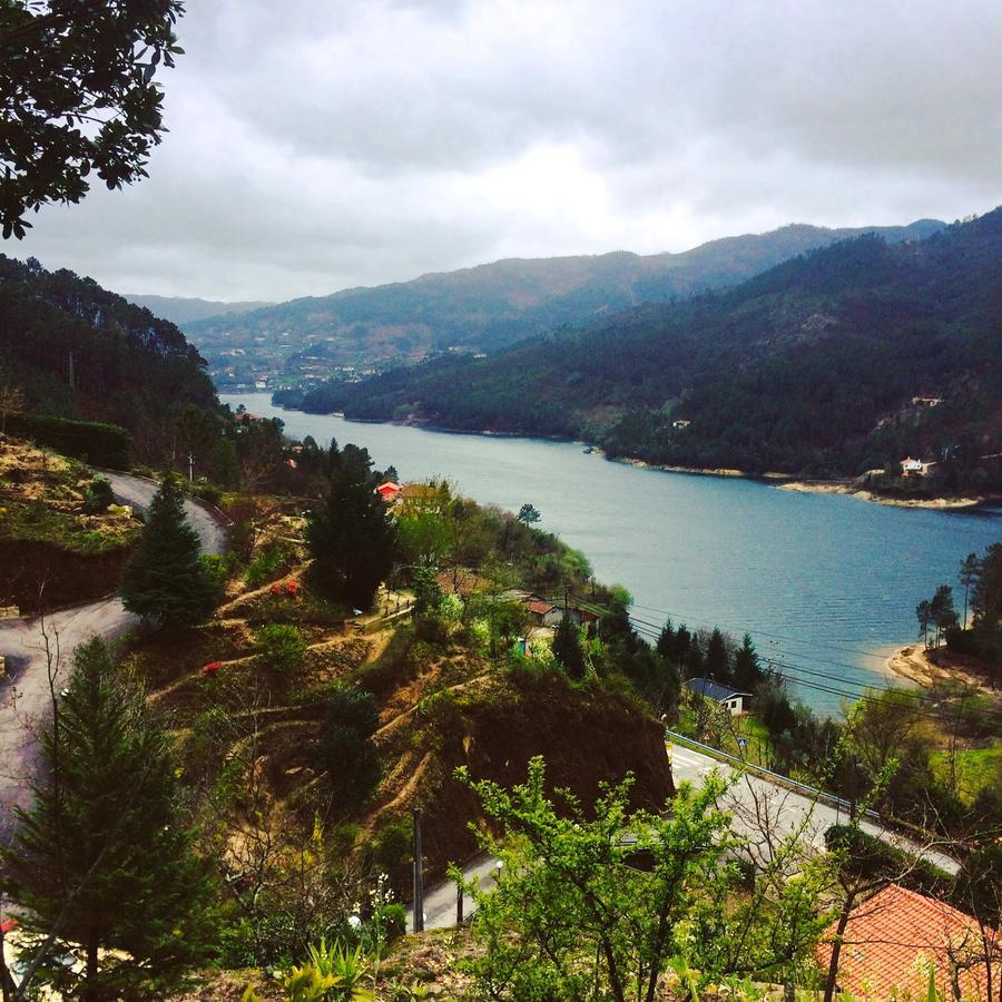 Vale De Azereiros Apartamentos Geres Bagian luar foto